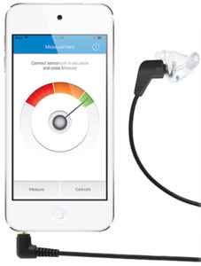 Ipod mit Sensoreinheit zur Funktionskontrolle von BlueFit-X Gehörschutz-Otoplastik